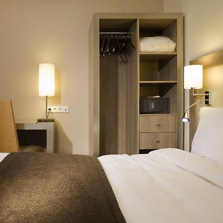 Mercure Calais Centre Room photo
