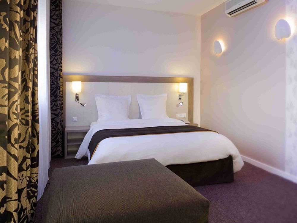 Mercure Calais Centre Room photo