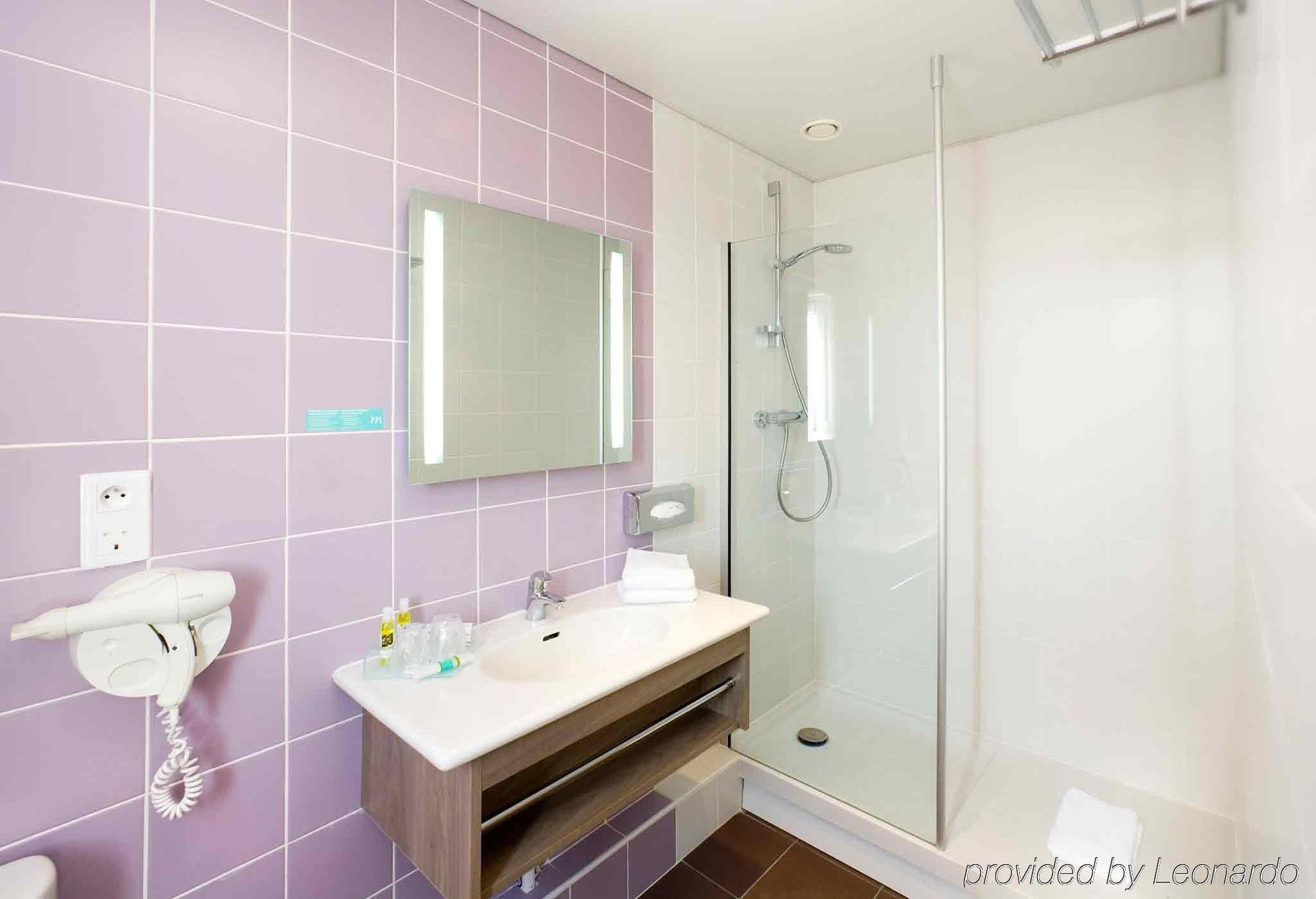 Mercure Calais Centre Room photo