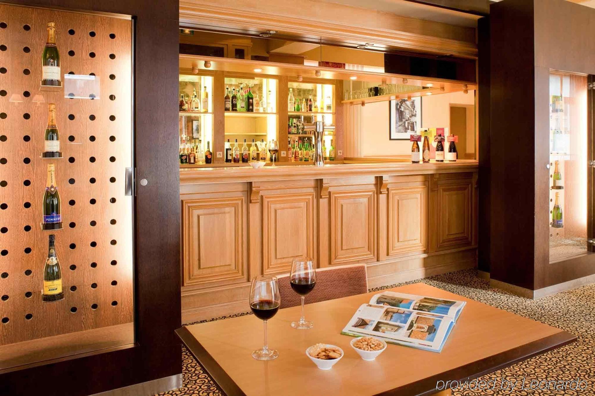Mercure Calais Centre Restaurant photo